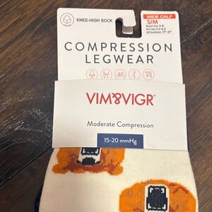 Knee-High Compression Socks - Cream with Orange Bear Design